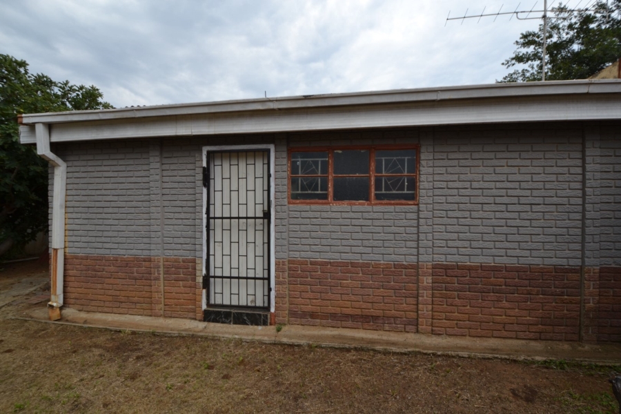 5 Bedroom Property for Sale in Hennenman Free State